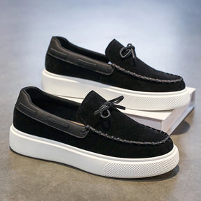 Mocassim Masculino Casual em Camurça com Solado Branco CO08
